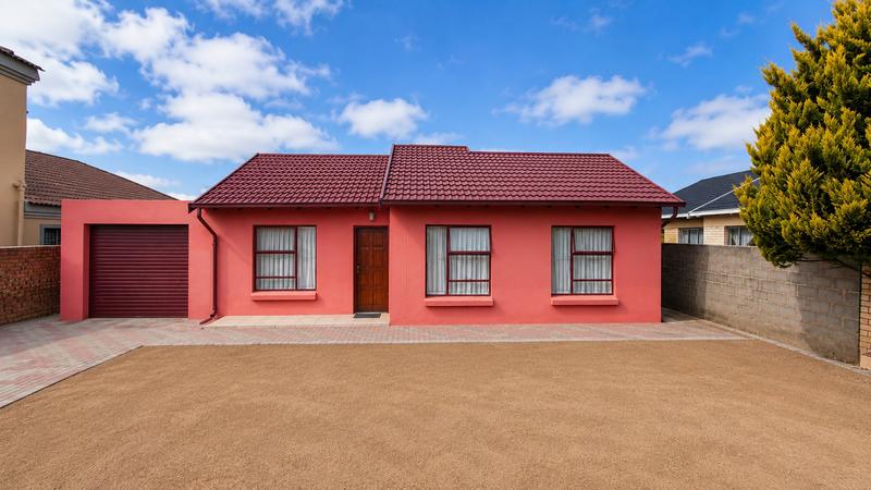 3 Bedroom Property for Sale in Vista Park Free State